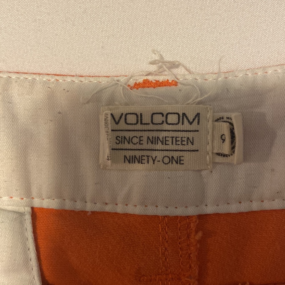 Volcom Shorts - Picture 3 of 3